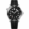 Diver style watch with black dial and black rubber strap 42mm
