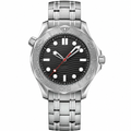 Diver style watch with black dial and stainless steel bracelet 42mm