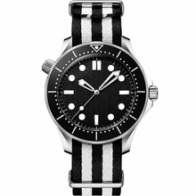Relógio Sports Diver com mostrador preto, 42 mm
